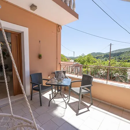 The Mirror House * Valsamata